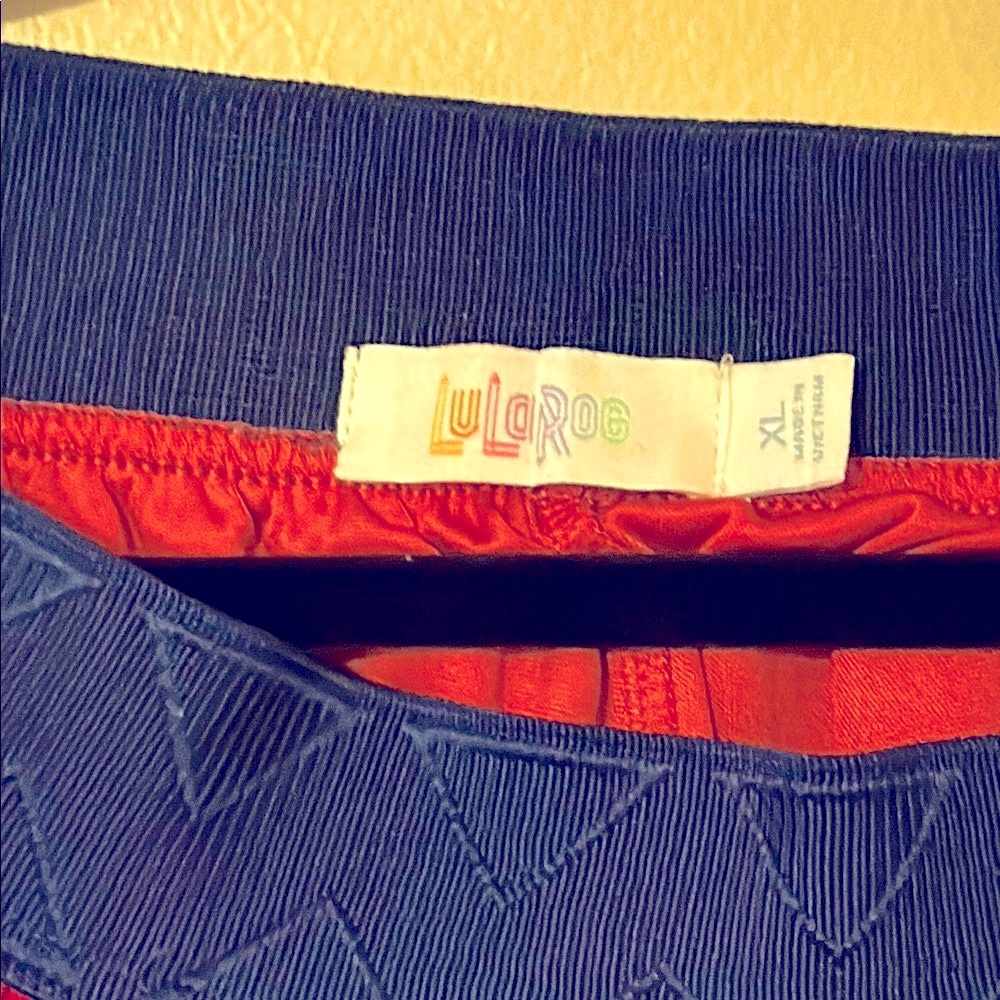 Lularoe line A flowy Skirt - Picture 3 of 3